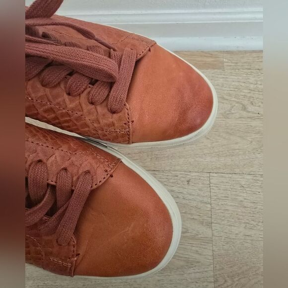 Frye Ivy Snake Embossed Leather Sneakers Size 9 - Picture 8 of 9